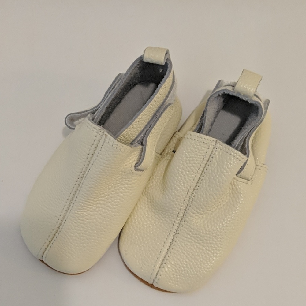 LEATHER BABY CRIB SHOES
